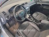 Škoda Octavia (2010) 2.0TDI, AT, xenon - náhled 2