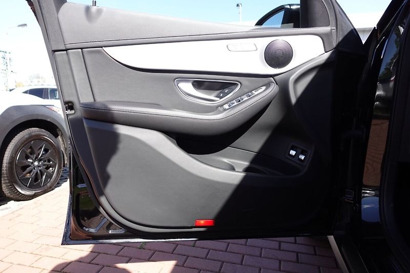 Mercedes-Benz GLC 220 d 4Matic 125 kW - fotka 8 z 31