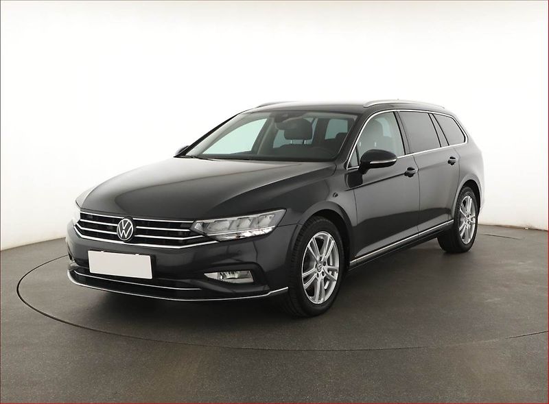 Volkswagen Passat (2020) 1.5 TSI, Automat, Serv.kniha - fotka 2 z 21
