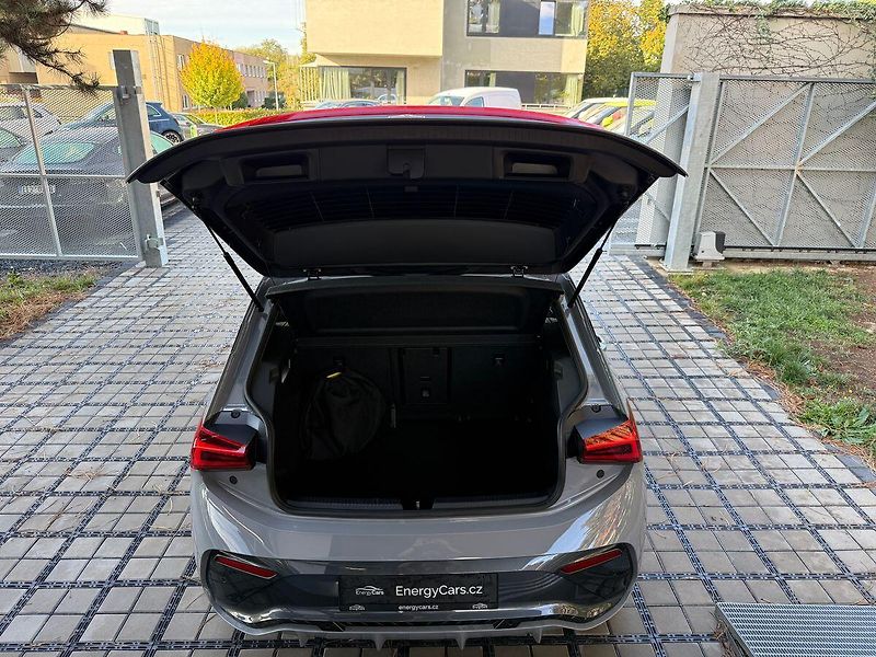 Cupra Born 150kW 360° kamera HUD 62kWh ba - fotka 41 z 45