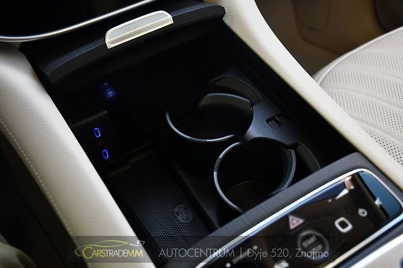 Mercedes-Benz EQS 450 4MATIC AMG HYPERSCREEN - fotka 39 z 63