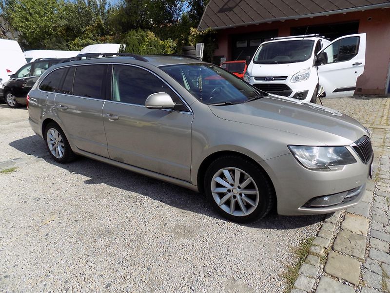 Škoda Superb 1,6 TDI 77 KW NAVI, TEMP - fotka 5 z 34