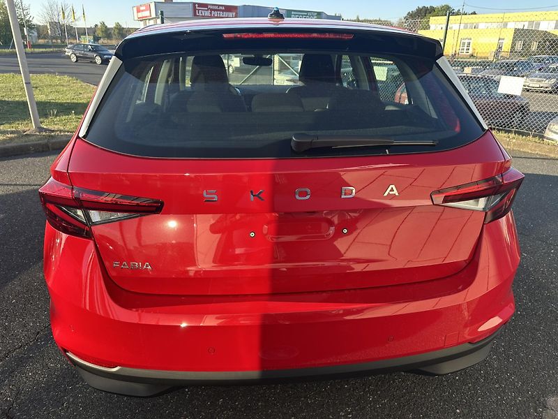 Škoda Fabia CLASSIC 1.0TSI 70kW + tažné - fotka 5 z 12