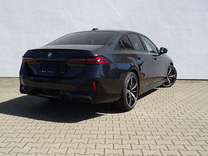 BMW Řada 5 540d xDrive Sedan - fotka 3 z 7