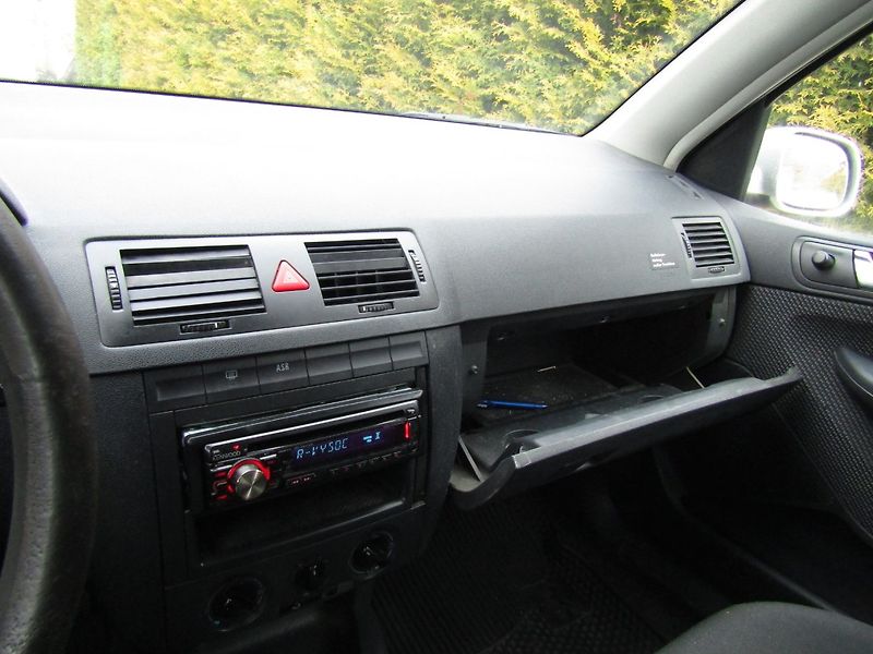 Škoda Fabia (2004) 1.4 TDI 55kW - fotka 31 z 36