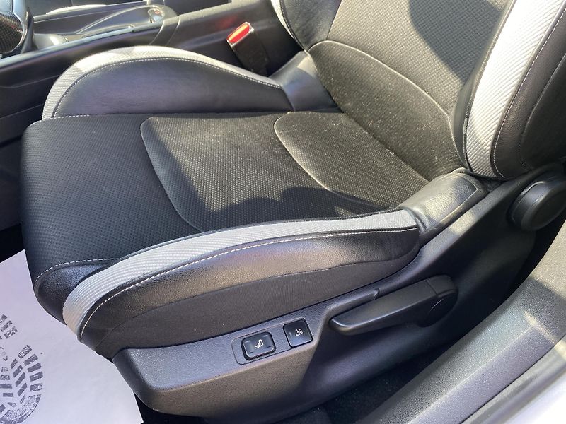 Citroën DS4 1.6i 16V 120PS EXCLUSIVE TOP!! - fotka 97 z 160