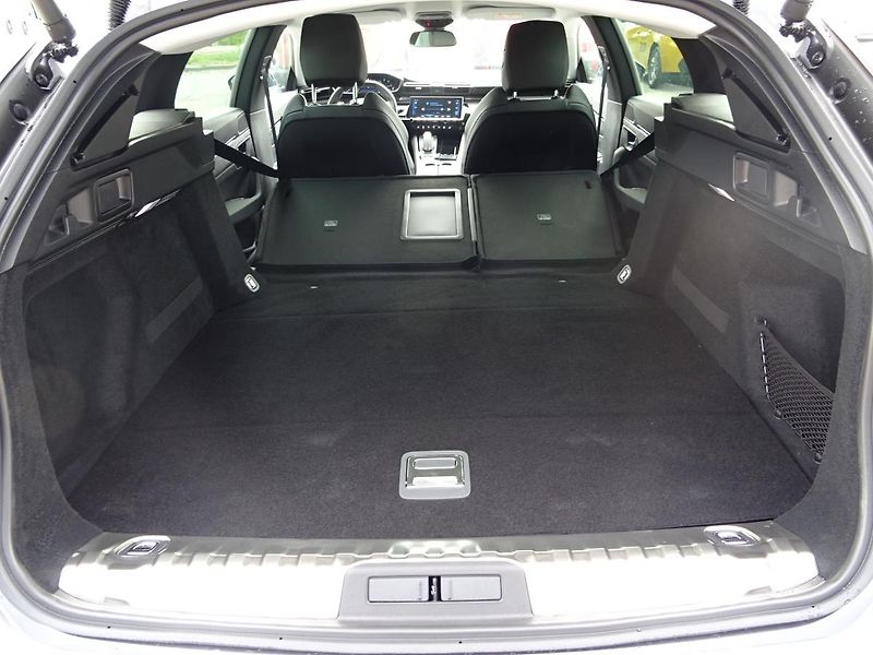 Peugeot 508 (2023) SW ALLURE PACK 1.5 130k EAT8 - fotka 13 z 50