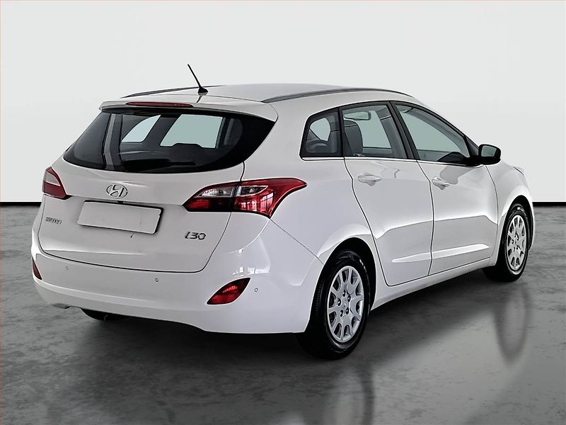 Hyundai i30 (2014) Trikolor Plus 1.6 CRDi - fotka 5 z 16