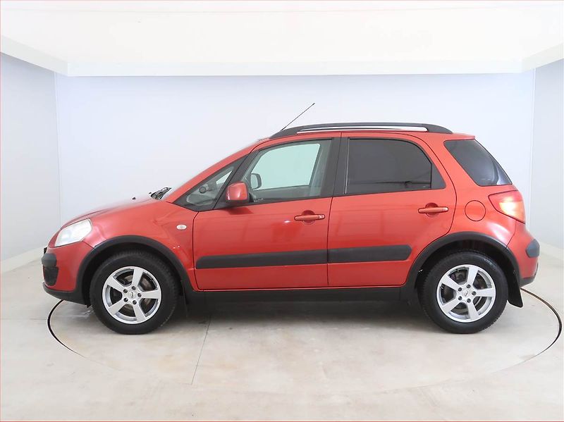 Suzuki SX4 (2010) 1.5 VVT, Serv.kniha - fotka 3 z 13