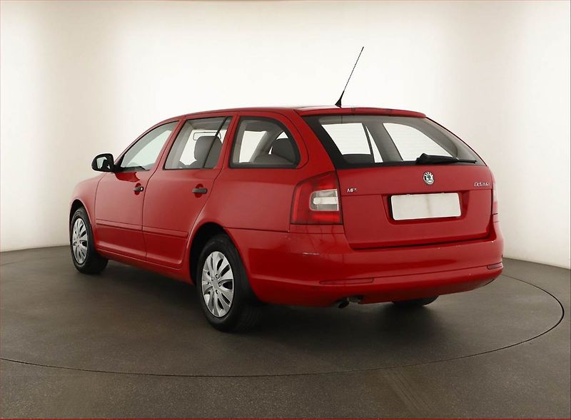 Škoda Octavia (2009) 1.6, nová STK, jezdí výborně - fotka 4 z 10