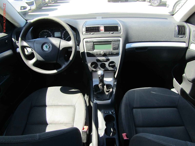 Škoda Octavia (2005) 1.9TDi, Ambiente - fotka 8 z 15