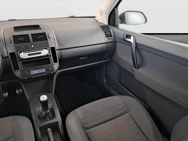 Volkswagen Polo (2006) 1.2 12V, nová STK, jezdí dobře - fotka 8 z 15