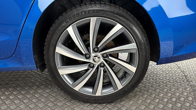 Škoda Octavia 2.0 TDI Style - fotka 19 z 27