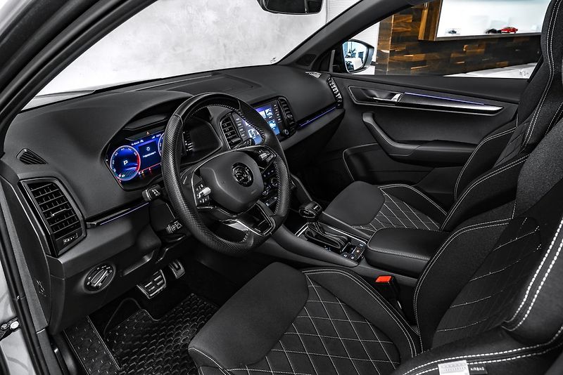 Škoda Karoq 1,5TSI SPORTLINE DSG 13.700Km - fotka 12 z 23