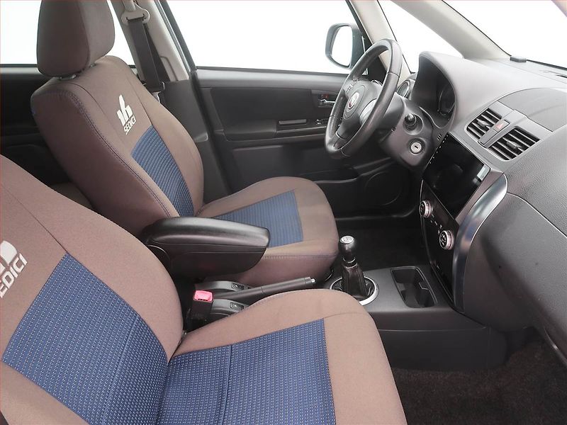 Fiat Sedici (2010) 1.6, 4X4, ČR,1.maj - fotka 7 z 16
