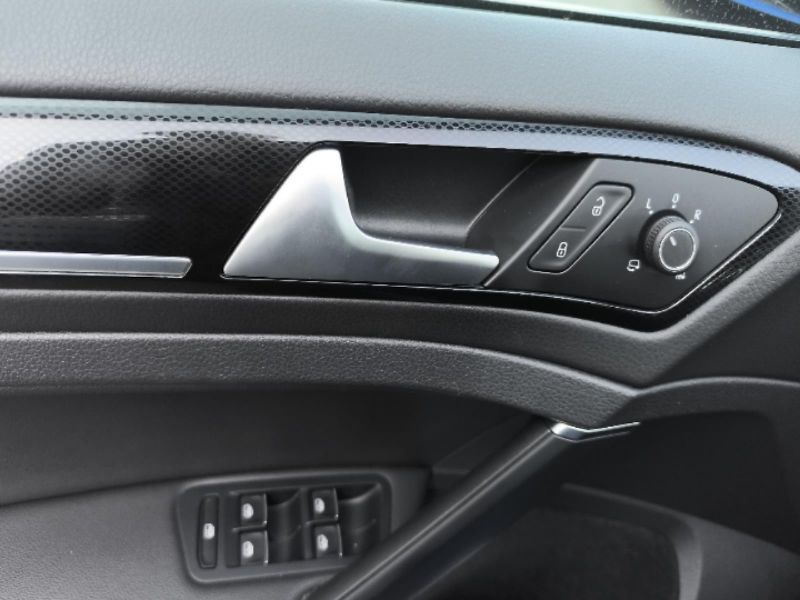Volkswagen Golf 2.0 TDi 4x4 - fotka 10 z 25