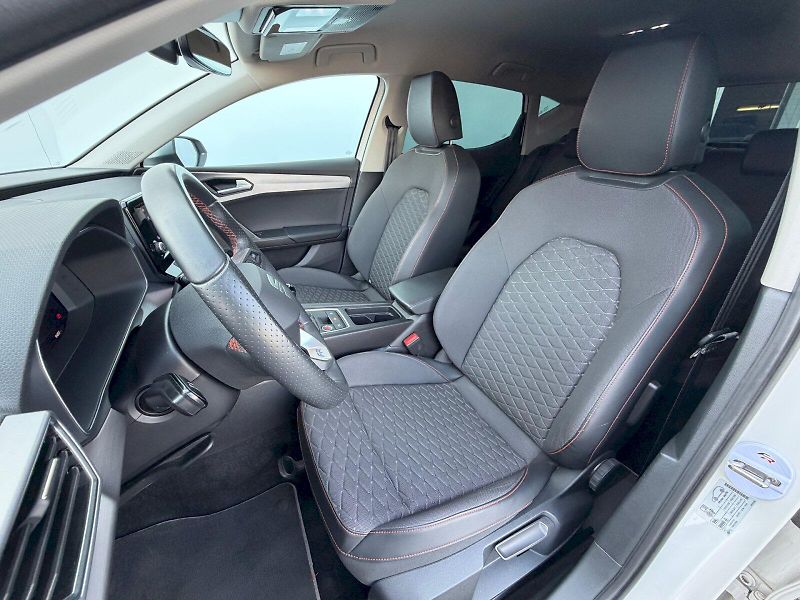 Seat Leon (2023) 1.5 TSI 96kW FR - fotka 6 z 35