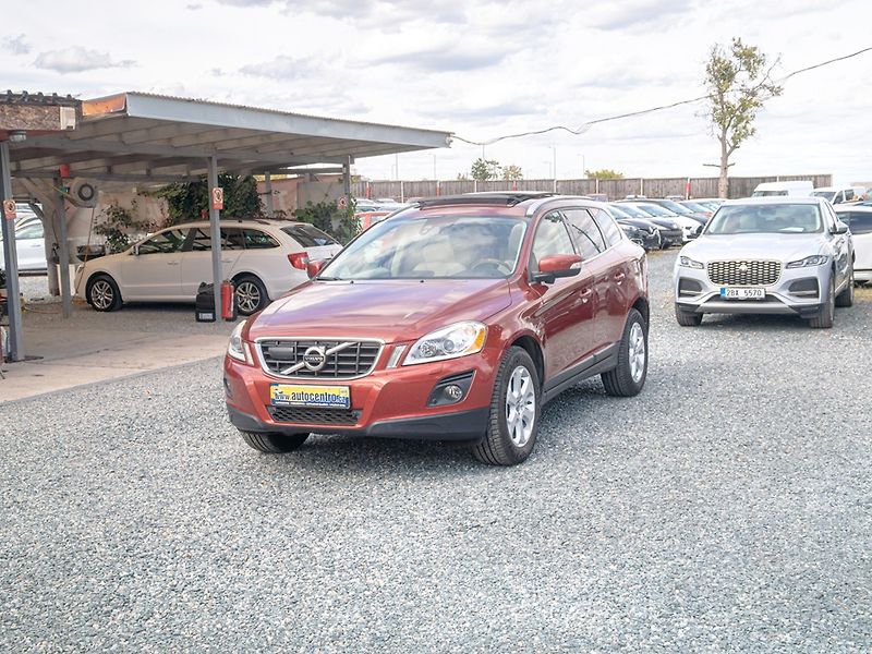 Volvo XC60 (2009) T6 AWD SUMMUM - fotka 1 z 51