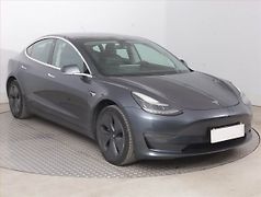 Tesla Model 3 (2019) Long Range 4WD 82kWh, SoH 86% - fotografie inzerátu