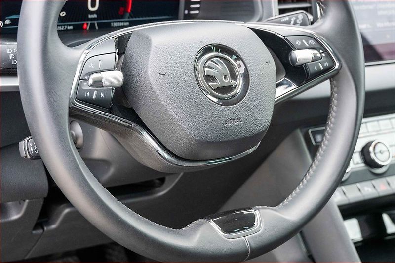 Škoda Karoq (2024) Ambition 1.5 TSI - fotka 16 z 21