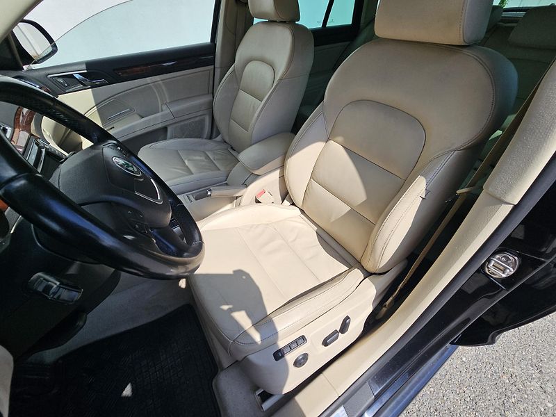 Škoda Superb (2010) 2 2.0 TDI DSG TAŽNÉ  - fotka 9 z 18