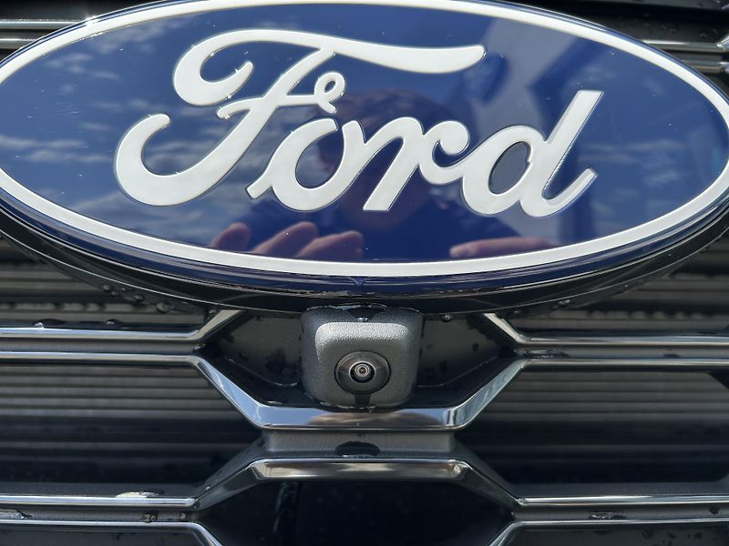 Ford Kuga ST-Line X 2.5 PHEV 178 kW - fotka 3 z 39