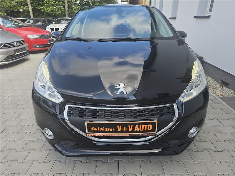Peugeot 208 1,2 i Actice klima - fotka 2 z 40