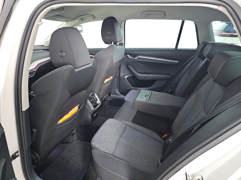 Škoda Octavia (2023) Combi 1.5TSI m-HEV 110kW DSG S - fotka 7 z 30
