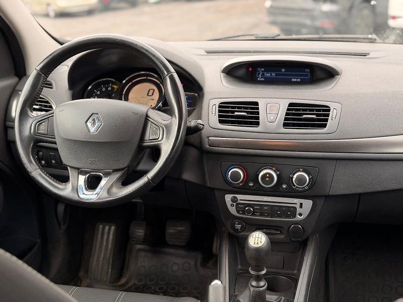 Renault Mégane 1.2 Energy Life Grandtour - fotka 11 z 18
