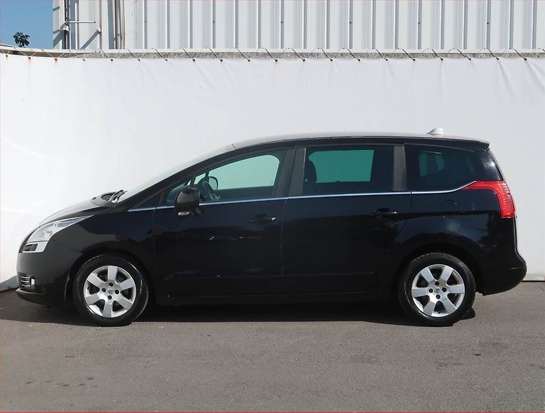 Peugeot 5008 (2013) 1.6 HDi, Automat, 7 míst - fotka 3 z 21