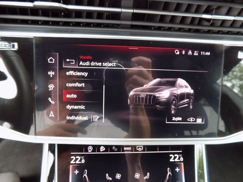 Audi Q8 (2024) 50TDI/S-Line/Full-Led/4x4/ - fotka 29 z 42