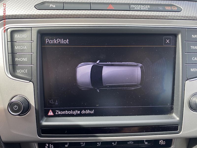 Volkswagen Passat (2016) 2.0BiTDi 4x4, ČR, Alltrack - fotka 18 z 18