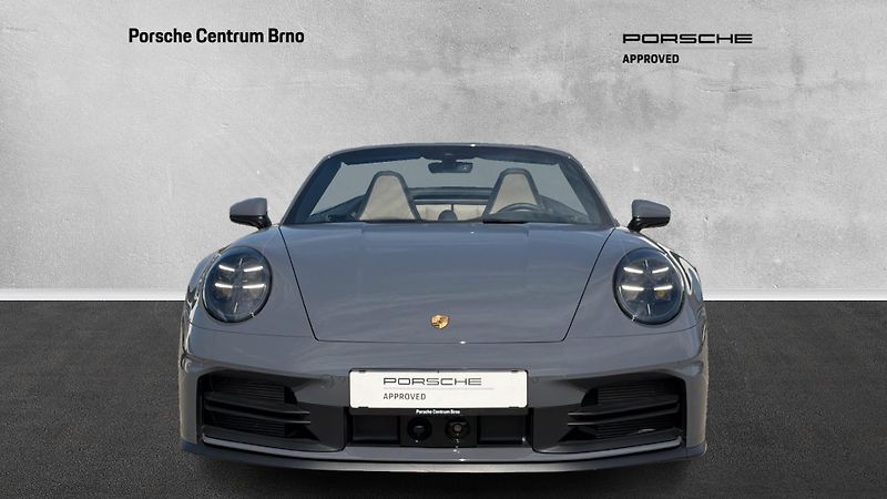 Porsche 911 Cabrio - fotka 2 z 30