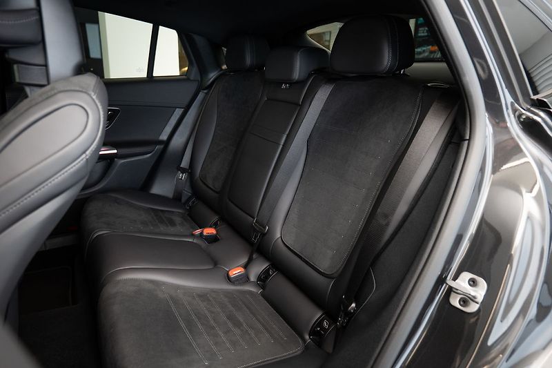 Mercedes-Benz GLC d 4MATIC 360/LED/Záruka/AMG - fotka 11 z 22
