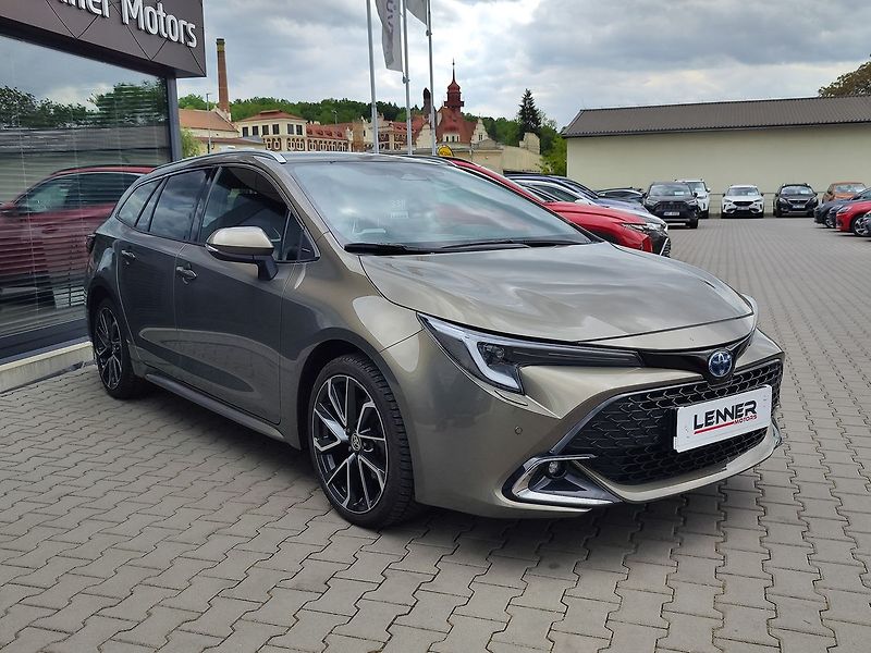 Toyota Corolla 2.0 HEV/144kW Executive e-CVT - fotka 3 z 35