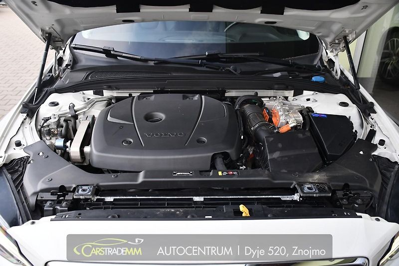 Volvo V60 2,0 T6 186kW PHEV TWIN ENGINE - fotka 49 z 51