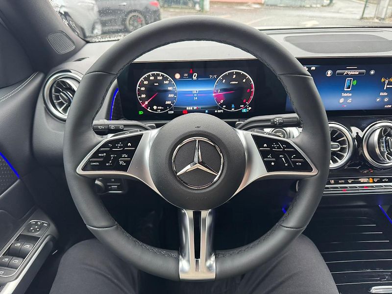 Mercedes-Benz GLB (2025) 200 d 4MATIC - fotka 12 z 25