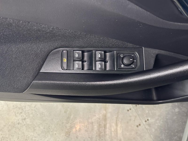Škoda Kamiq Top Selection DSG - fotka 21 z 29