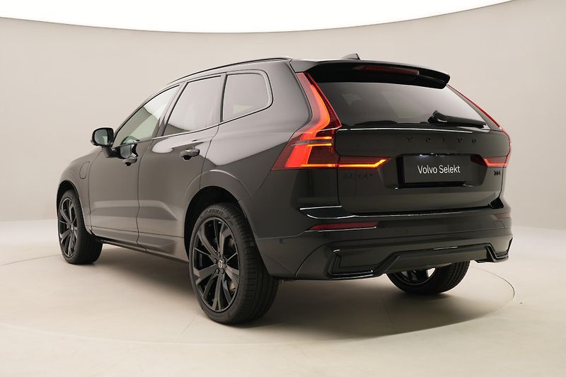 Volvo XC60 T8 AWD BLACK EDITION RECHARGE  - fotka 10 z 47