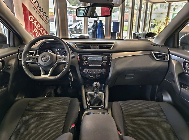 Nissan Qashqai 1.2 DIG-T TEMPOMAT, LANE, DPH  - fotka 9 z 24