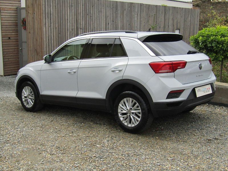 Volkswagen T-Roc (2018) 1.0 TSI 85kW  1.majitel - fotka 5 z 39