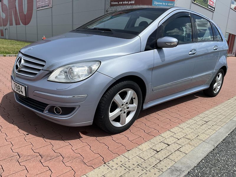 Mercedes-Benz Třídy B 200 Turbo Automat - fotka 26 z 26