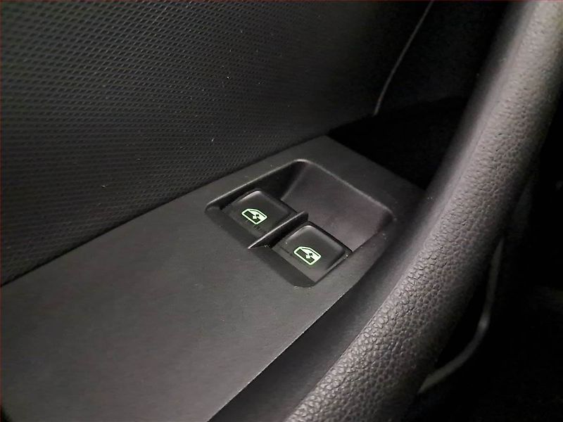 Škoda Rapid (2015) 1.4 TDI, Tempomat - fotka 17 z 17