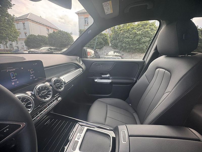 Mercedes-Benz GLB (2025) 200 d 4MATIC - fotka 18 z 29