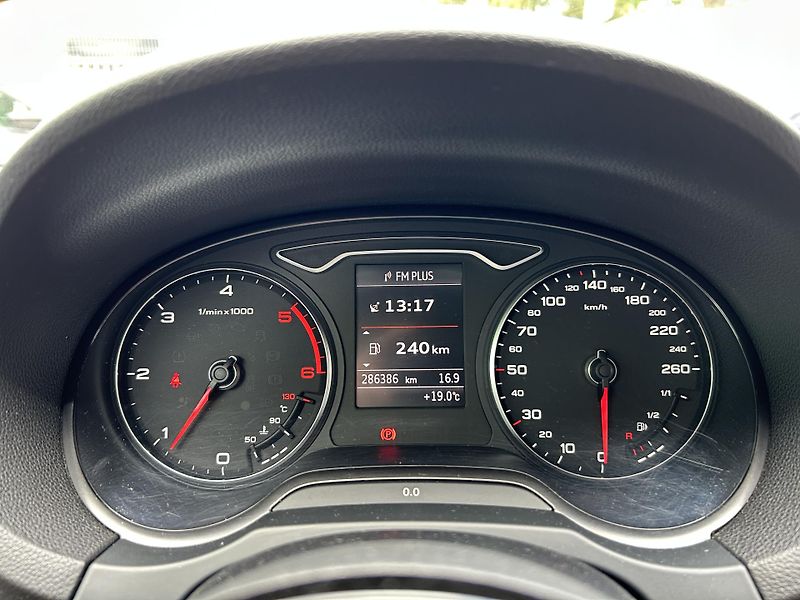 Audi A3 (2014) 1.6 TDi 77KW - fotka 16 z 27