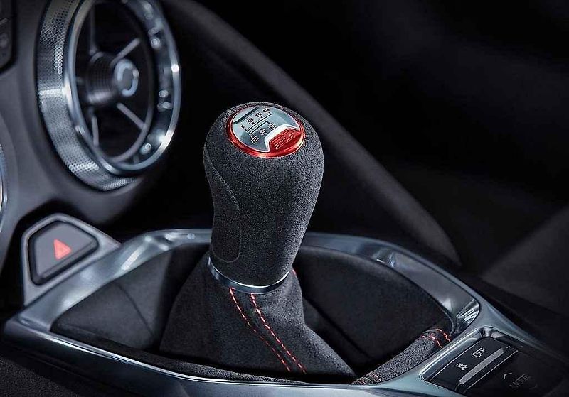 Chevrolet Camaro ZL1.