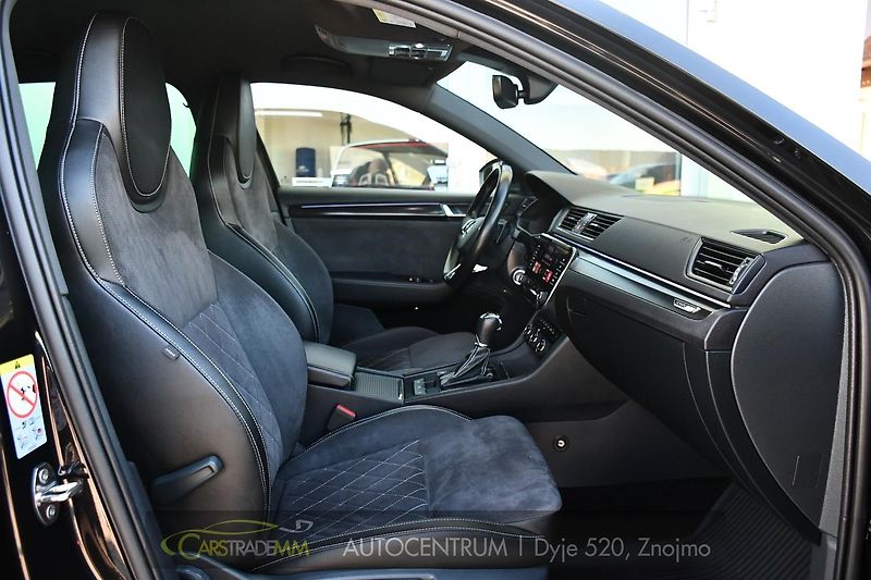 Škoda Superb 2,0TDI SPORTLINE DSG ČR 1.MAJ  - fotka 16 z 56