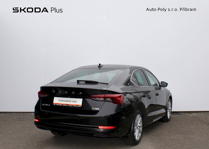 Škoda Octavia (2024) Style 1.5TSI / 110 kW 7°DSG - fotka 2 z 24