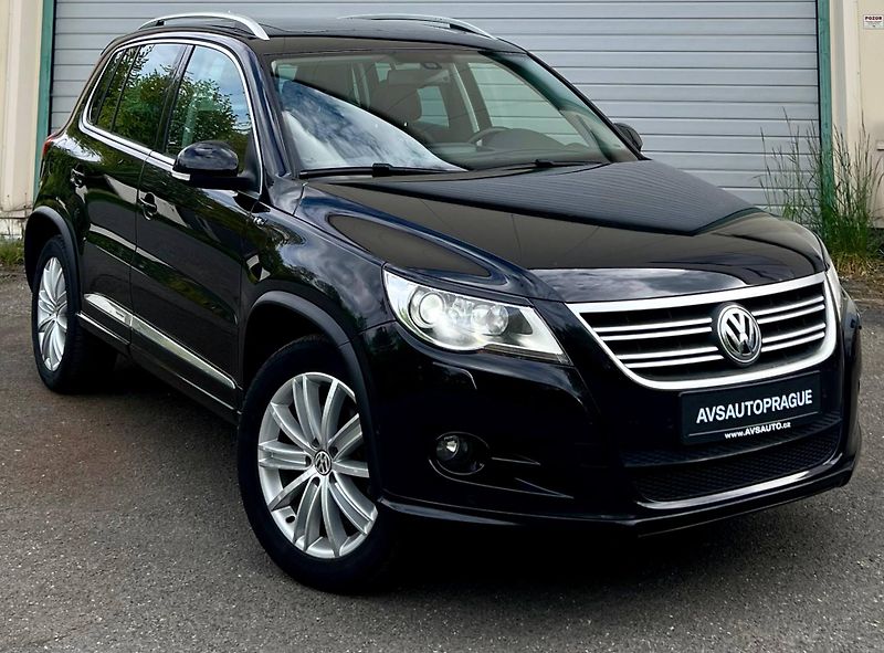 Volkswagen Tiguan (2010) DSG R-LINE VÝBAVA NIZKY NAJEZD - fotka 1 z 35