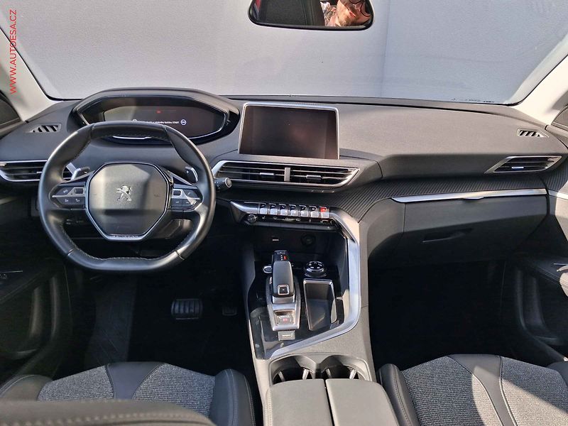 Peugeot 3008 (2019) 1.2PT, Allure, AT, LED - fotka 8 z 19